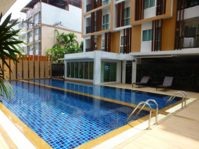 1 Double bedroom Apartment with Swimming pool security and high speed WiFi, Udon Thani
